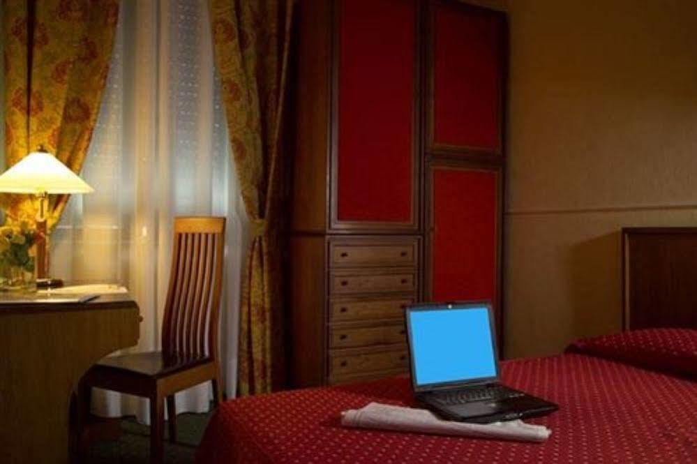 Hotel Johnny Milán Exteriér fotografie